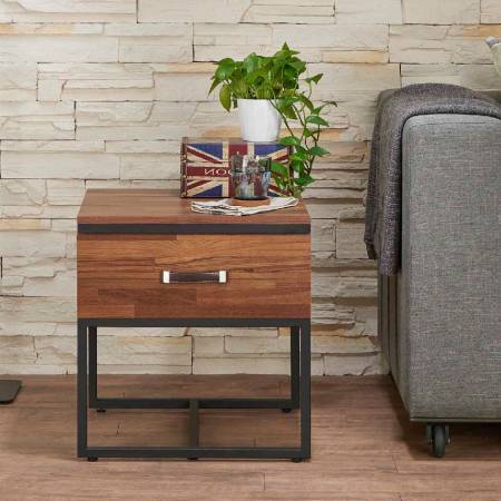 Boční zásuvka, která se zkracuje o velikost hluboká.